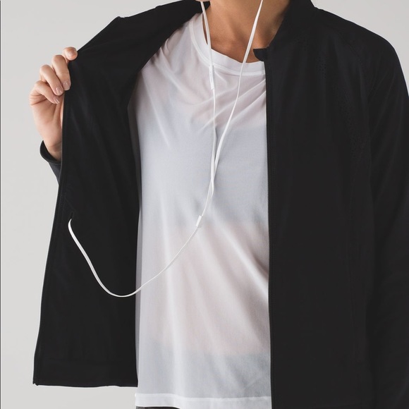 Lululemon Hit It Jacket 🍋 - Picture 9 of 9